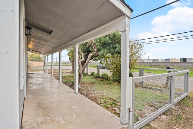 10878 S Mckinley Ave, French Camp, CA 95231