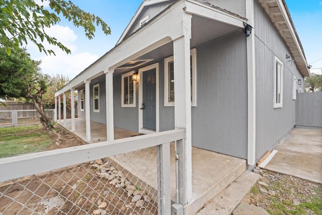 10878 S Mckinley Ave, French Camp, CA 95231