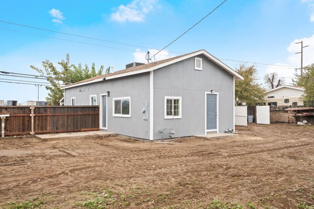 10878 S Mckinley Ave, French Camp, CA 95231