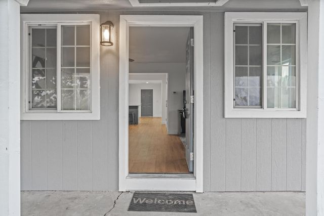 10878 S Mckinley Ave, French Camp, CA 95231