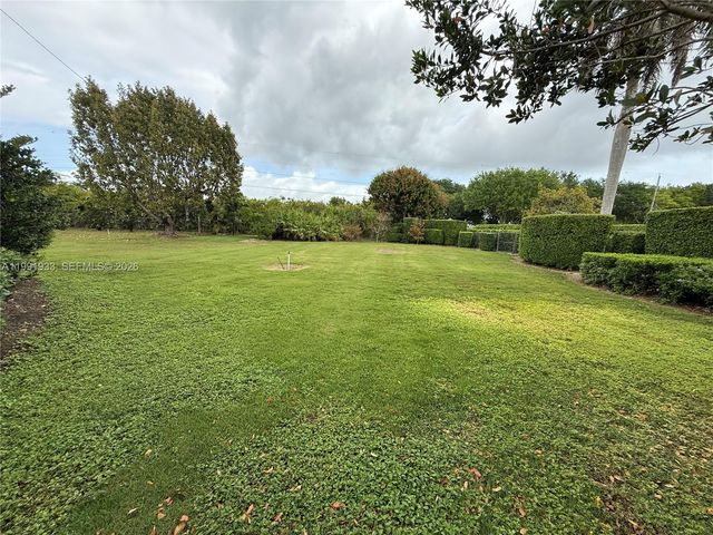 18001 SW 285th St, Homestead, FL 33030
