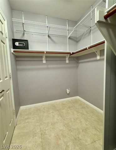 9224 Longhorn Falls Court, Las Vegas, NV 89149