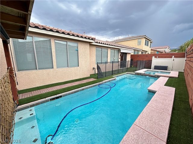 9224 Longhorn Falls Court, Las Vegas, NV 89149