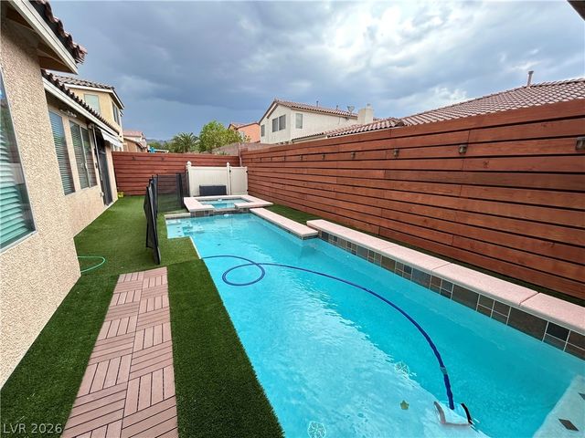 9224 Longhorn Falls Court, Las Vegas, NV 89149