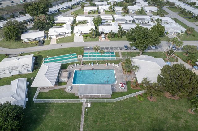 2475 W Golf Boulevard 247, Pompano Beach, FL 33064