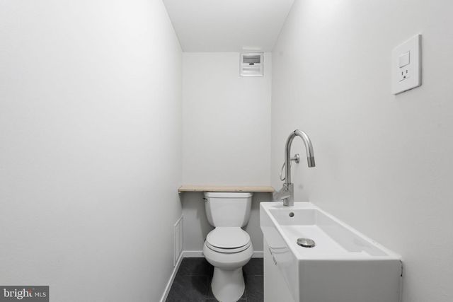 11510 MAPLE RIDGE RD, Reston, VA 20190