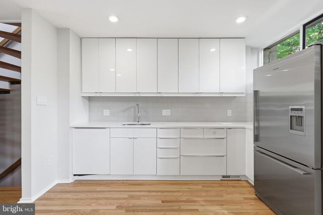 11510 MAPLE RIDGE RD, Reston, VA 20190