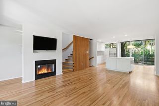 11510 MAPLE RIDGE RD, Reston, VA 20190