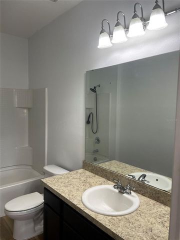 15725 PINE SISKIN LOOP, Mascotte, FL 34753