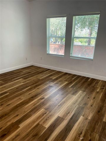 15725 PINE SISKIN LOOP, Mascotte, FL 34753