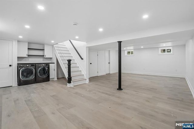 20 Manito Avenue, Oakland, NJ 07436