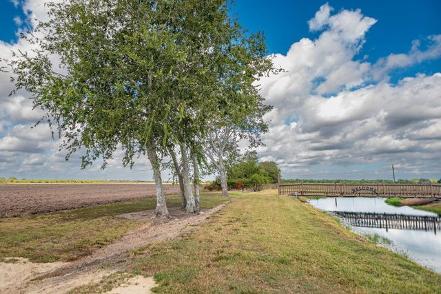 190 Hood Road, Inez, TX 77968