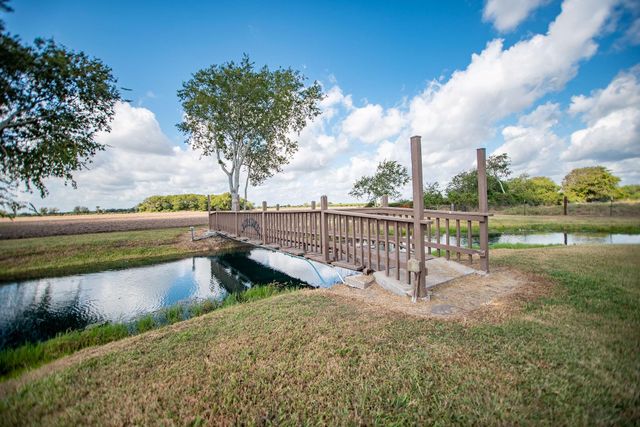 190 Hood Road, Inez, TX 77968