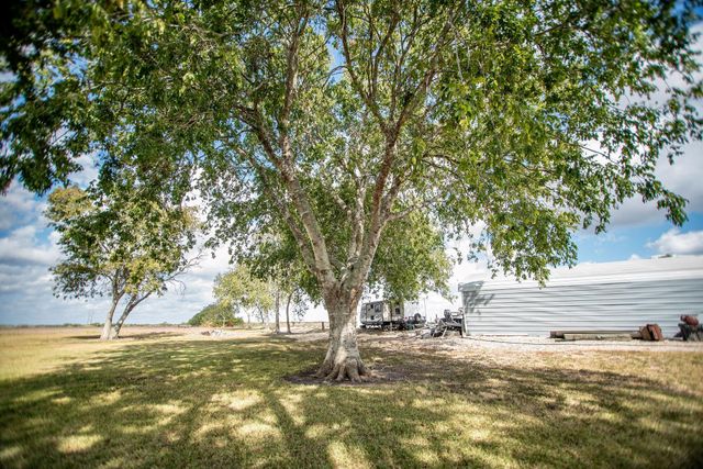 190 Hood Road, Inez, TX 77968