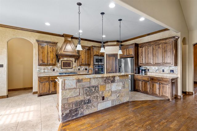 1317 Bluff Springs Drive, Fort Worth, TX 76052