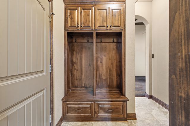 1317 Bluff Springs Drive, Fort Worth, TX 76052