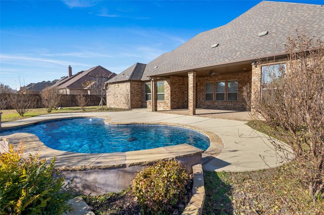 1317 Bluff Springs Drive, Fort Worth, TX 76052