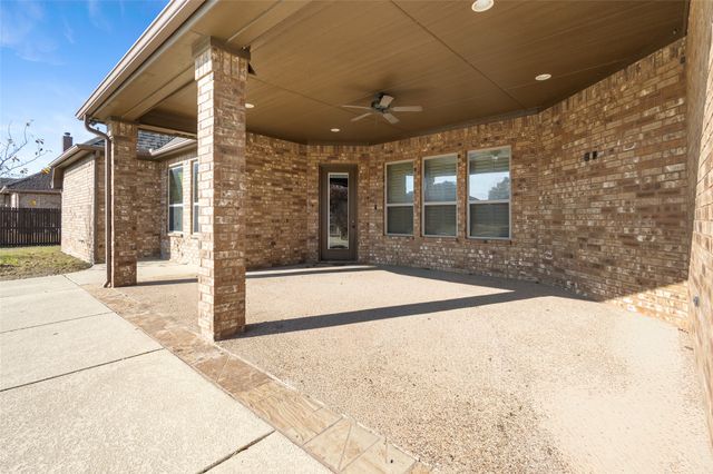 1317 Bluff Springs Drive, Fort Worth, TX 76052