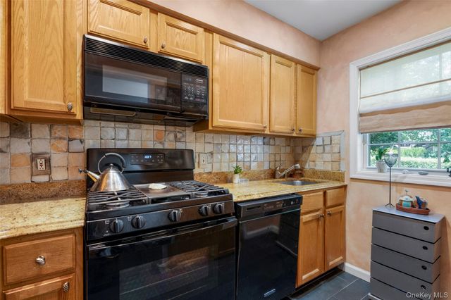 398 Cortlandt Avenue 8, Mamaroneck, NY 10543