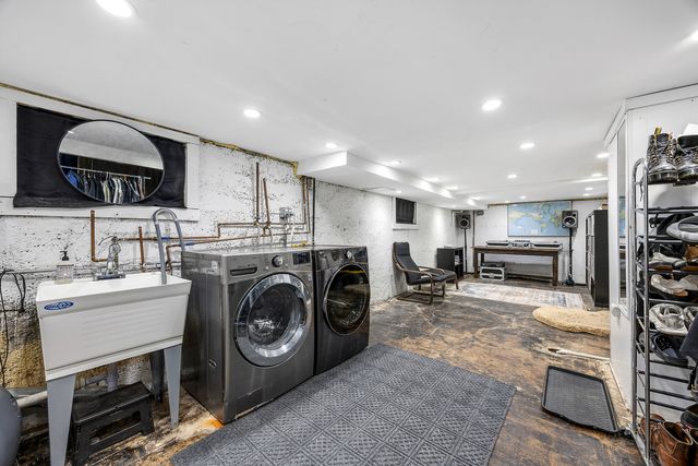 9201 S 52nd Avenue, Oak Lawn, IL 60453