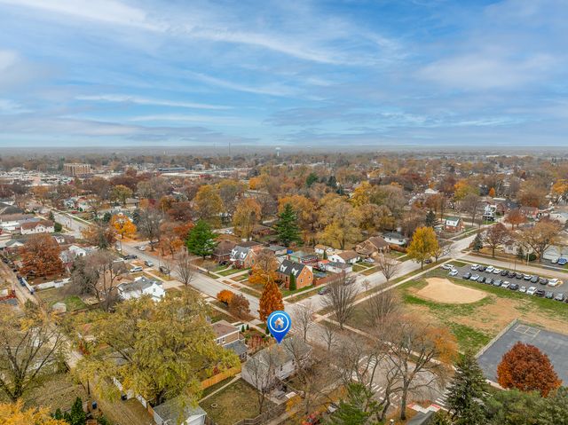 9201 S 52nd Avenue, Oak Lawn, IL 60453