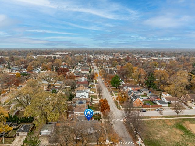 9201 S 52nd Avenue, Oak Lawn, IL 60453