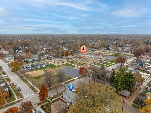 9201 S 52nd Avenue, Oak Lawn, IL 60453