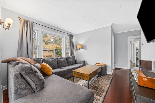 9201 S 52nd Avenue, Oak Lawn, IL 60453