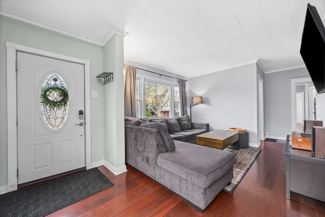 9201 S 52nd Avenue, Oak Lawn, IL 60453