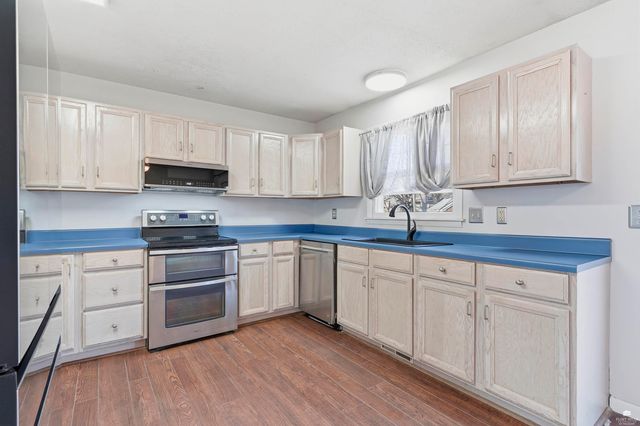 3018 James Avenue, Manhattan, KS 66502