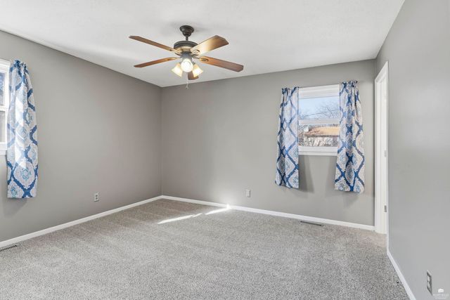 3018 James Avenue, Manhattan, KS 66502