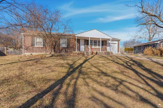 3018 James Avenue, Manhattan, KS 66502