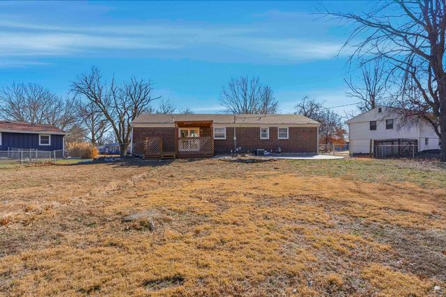 3018 James Avenue, Manhattan, KS 66502