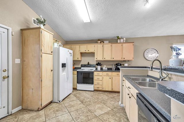 2124 Magill St, Odessa, TX 79764