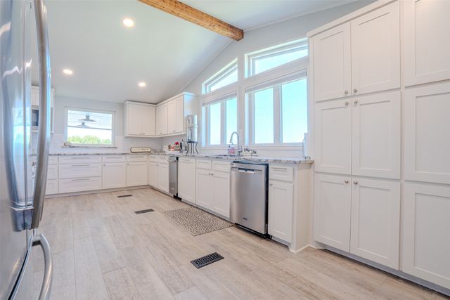 6371 Beacon Vista Circle, Granbury, TX 76049