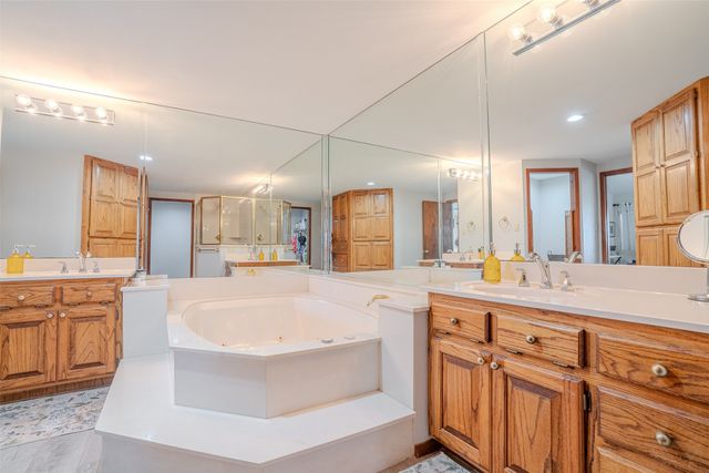 6371 Beacon Vista Circle, Granbury, TX 76049