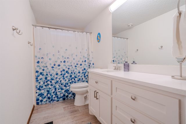 6371 Beacon Vista Circle, Granbury, TX 76049