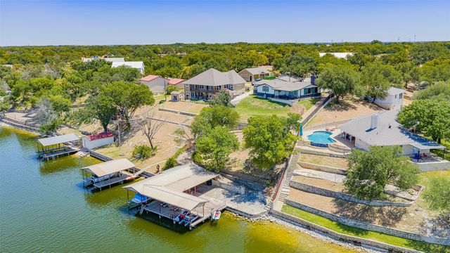 6371 Beacon Vista Circle, Granbury, TX 76049