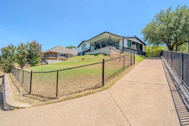 6371 Beacon Vista Circle, Granbury, TX 76049