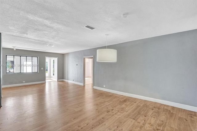 9040 Carlyle Avenue, Surfside, FL 33154