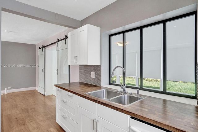 9040 Carlyle Avenue, Surfside, FL 33154