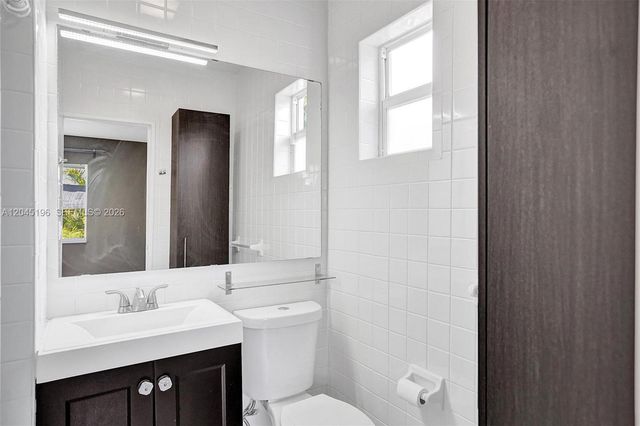 9040 Carlyle Avenue, Surfside, FL 33154