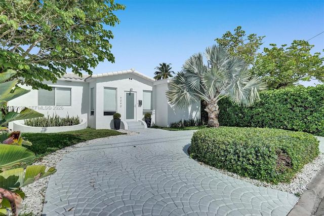 9040 Carlyle Avenue, Surfside, FL 33154
