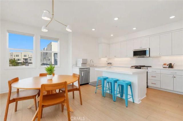 1643 W Lincoln Avenue 102, Anaheim, CA 92801