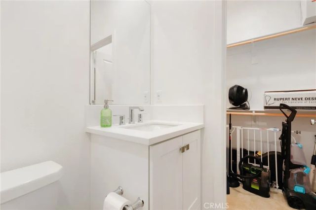1643 W Lincoln Avenue 102, Anaheim, CA 92801