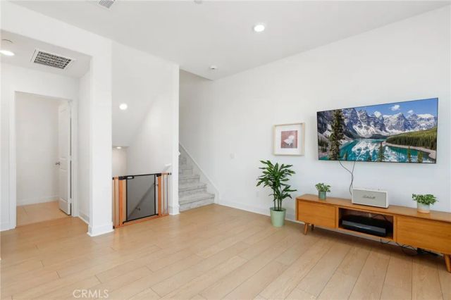 1643 W Lincoln Avenue 102, Anaheim, CA 92801