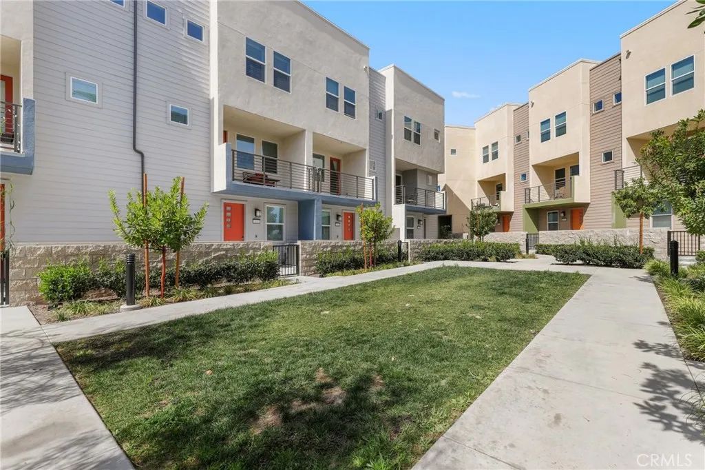 1643 W Lincoln Avenue 102, Anaheim, CA 92801