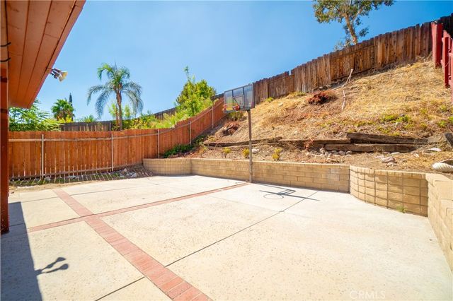 29105 Marilyn Drive, Canyon Country, CA 91387