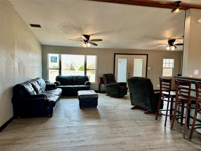 24094 N County Road 3350, Wynnewood, OK 73098