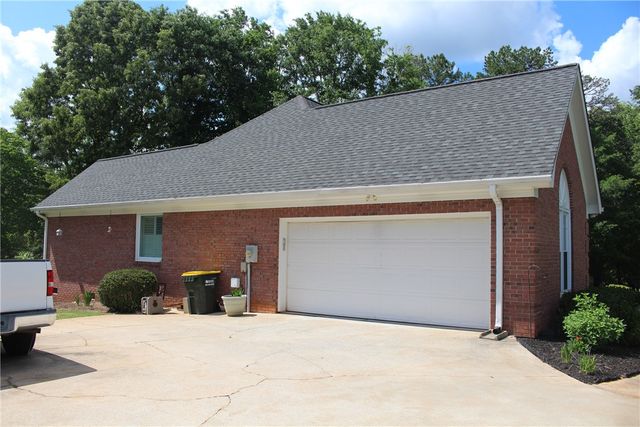 100 Camperdown Court, Easley, SC 29642